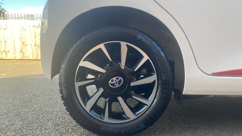 Toyota Aygo 1.0 VVT-i X-Trend TSS 5dr x-shift Petrol Hatchback